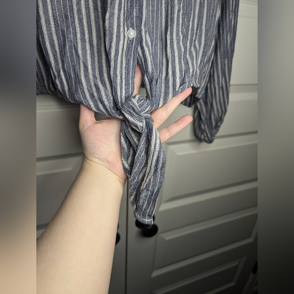 American Eagle Large Button Up Front Tie Long Sleeve Blouse Navy/Gray Stripe - Picture 5 of 13